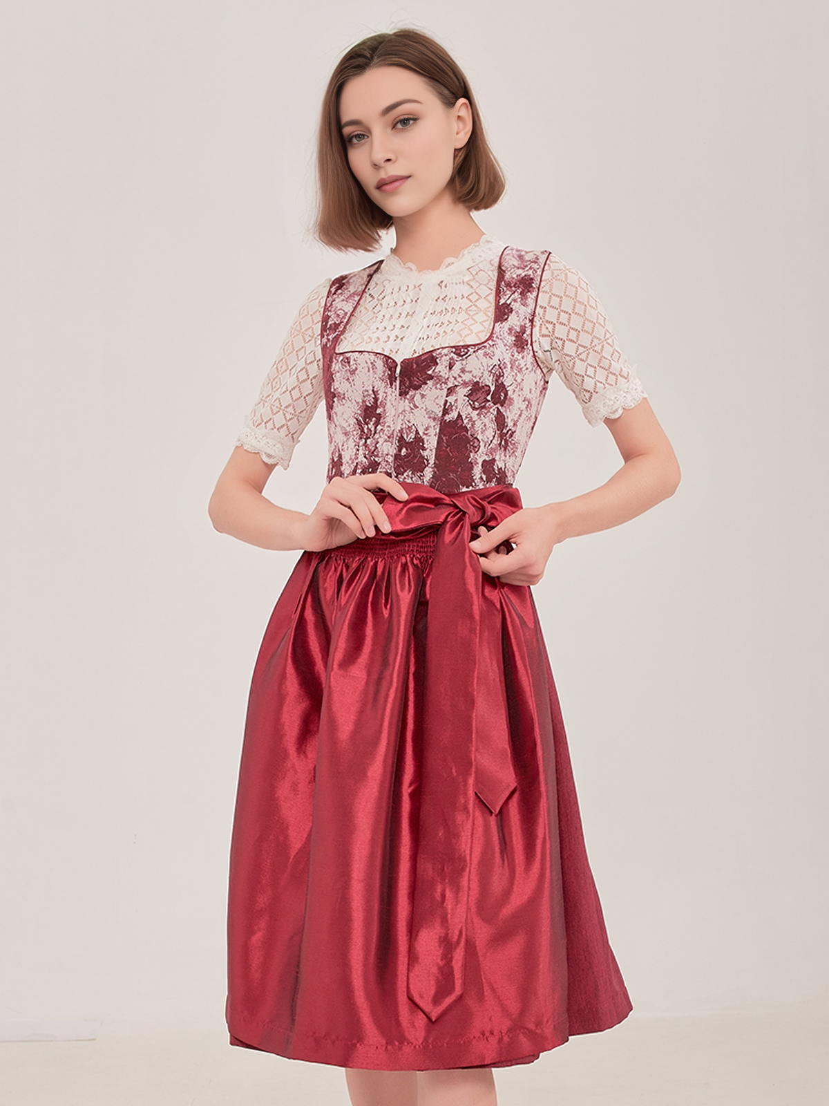 Dirndl in Rot – ein zeitloser Klassiker