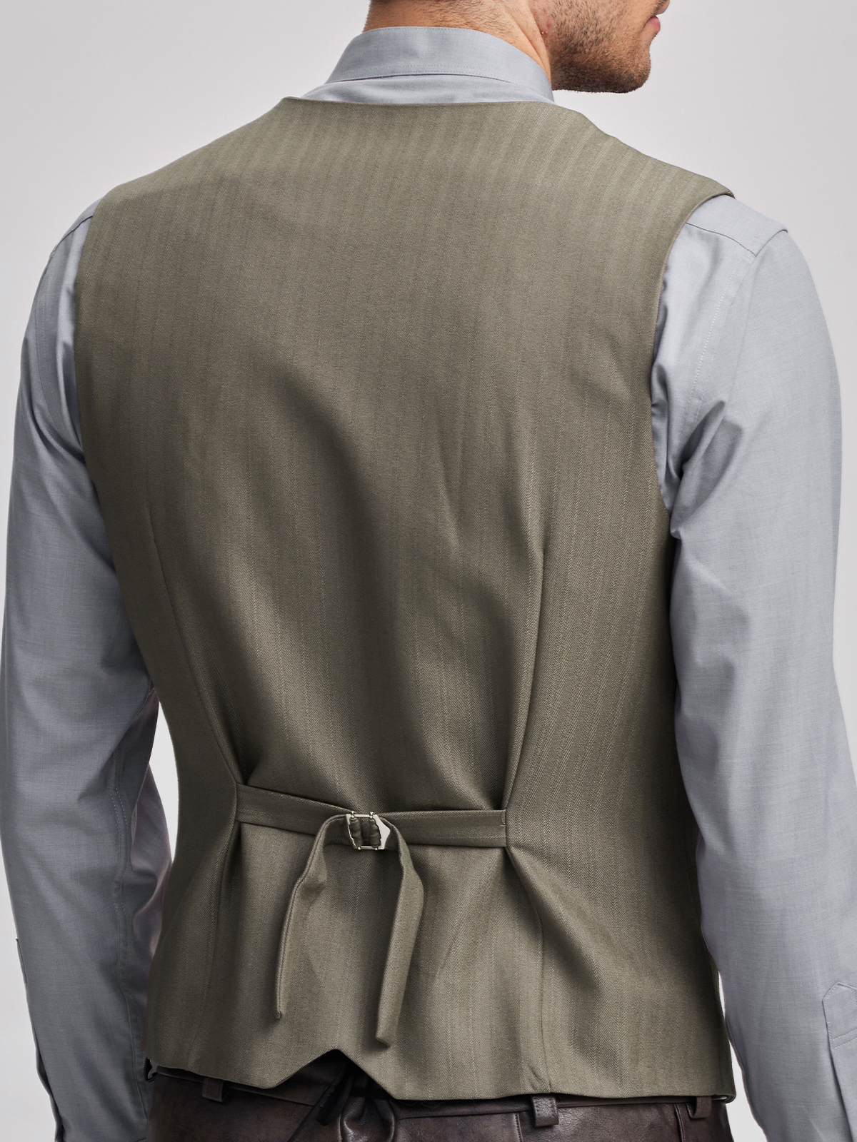 Modernes Dirndl in Beige und Grün