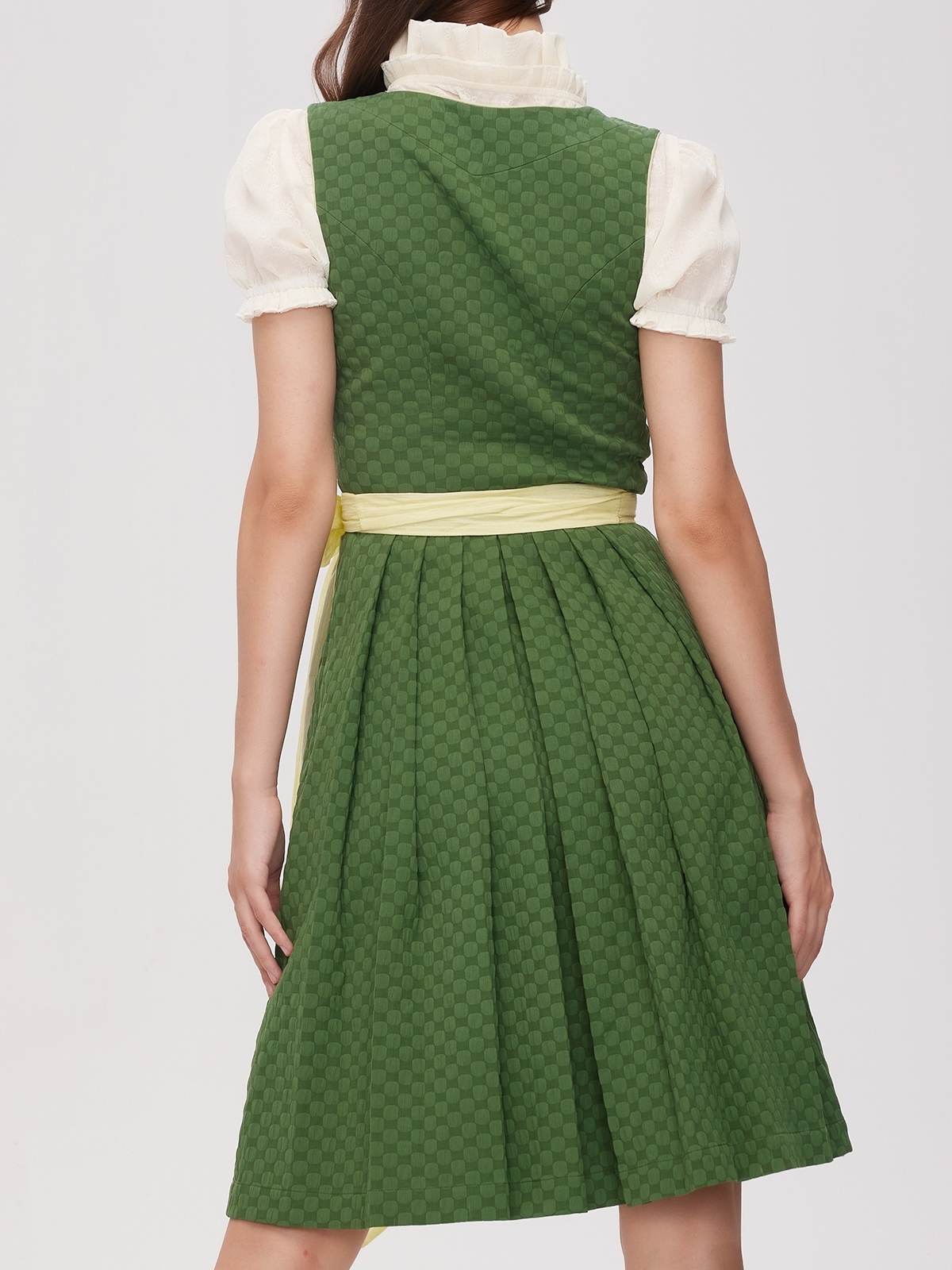 Modernes Dirndl in Grün