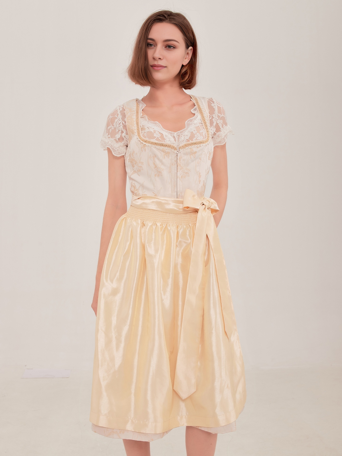 Dirndl in Gelb – zeitlos und elegant