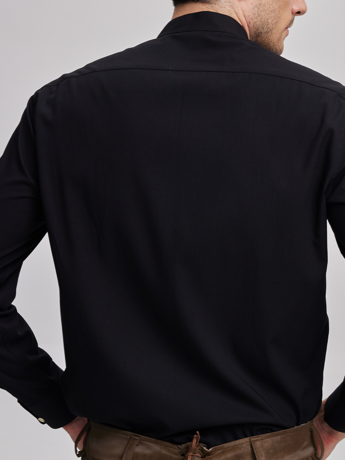 Dirndlbluse langarm schwarz – stilvoll und vielseitig