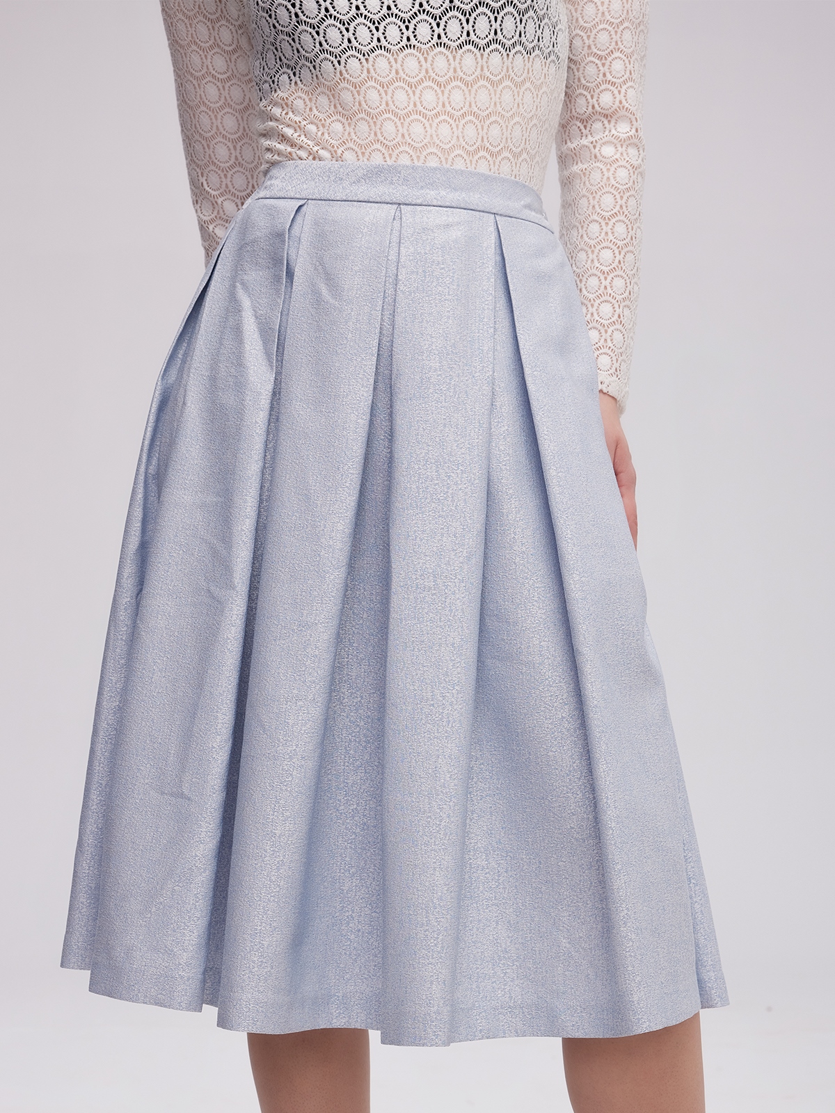 Dirndl samt blau in eleganter Ausführung