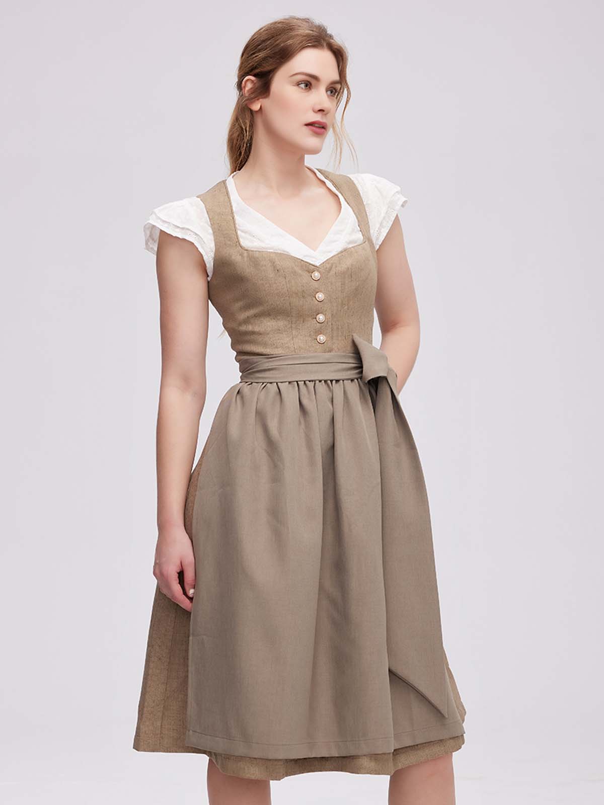 Modernes Dirndl in Grün