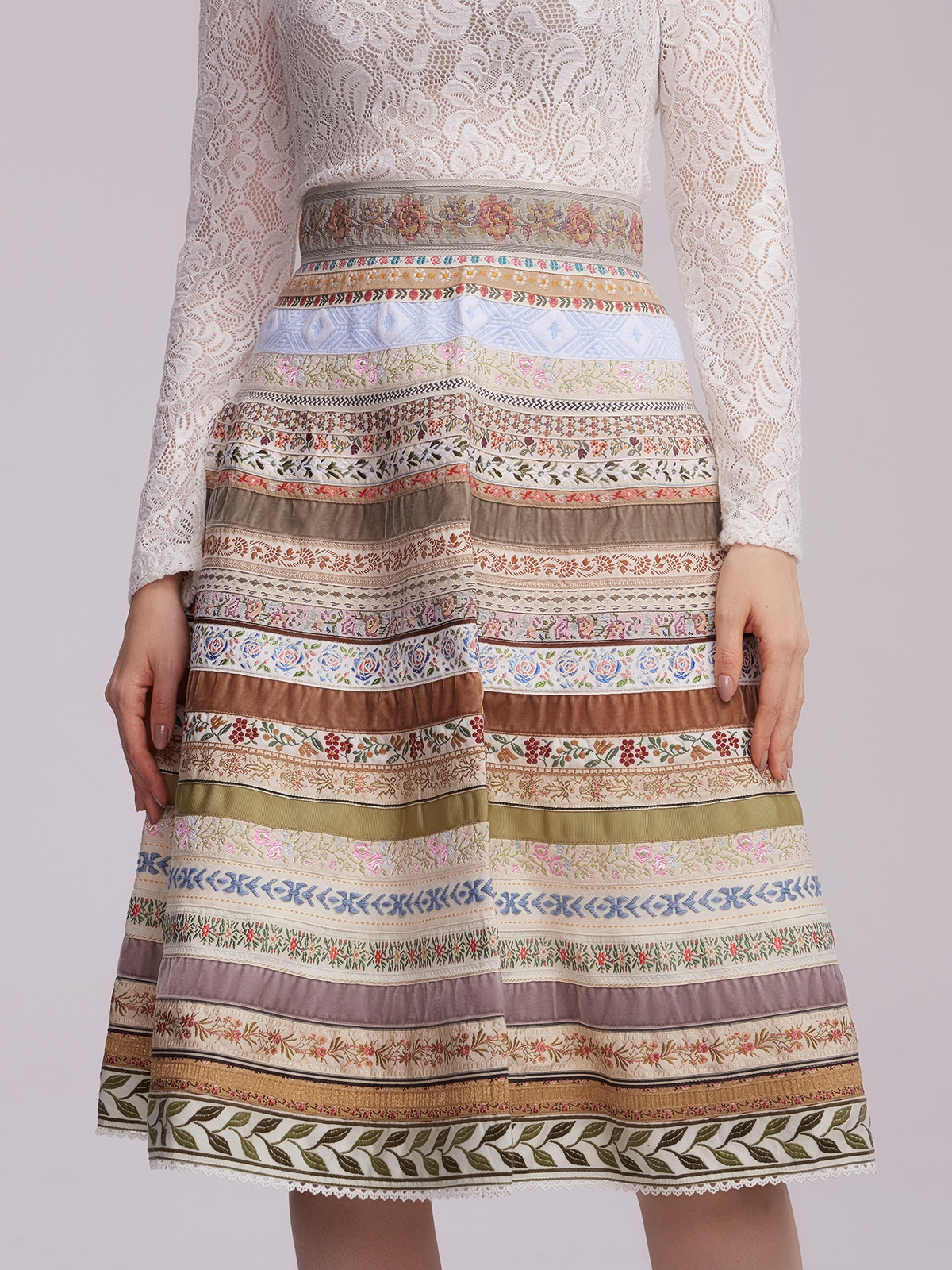 Samt Dirndl in Beige