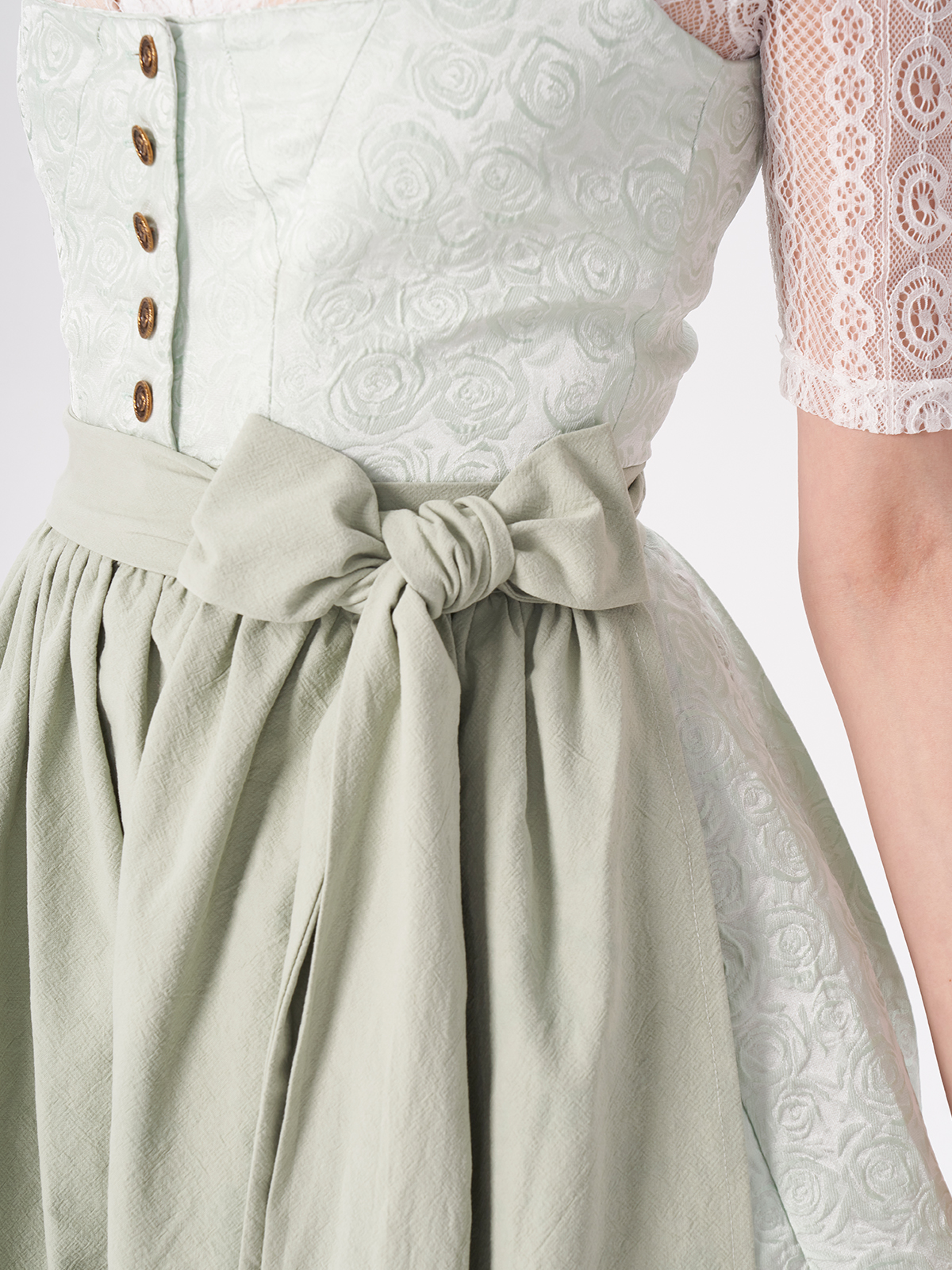 Dirndl in Grün mit traditionellem Schnitt