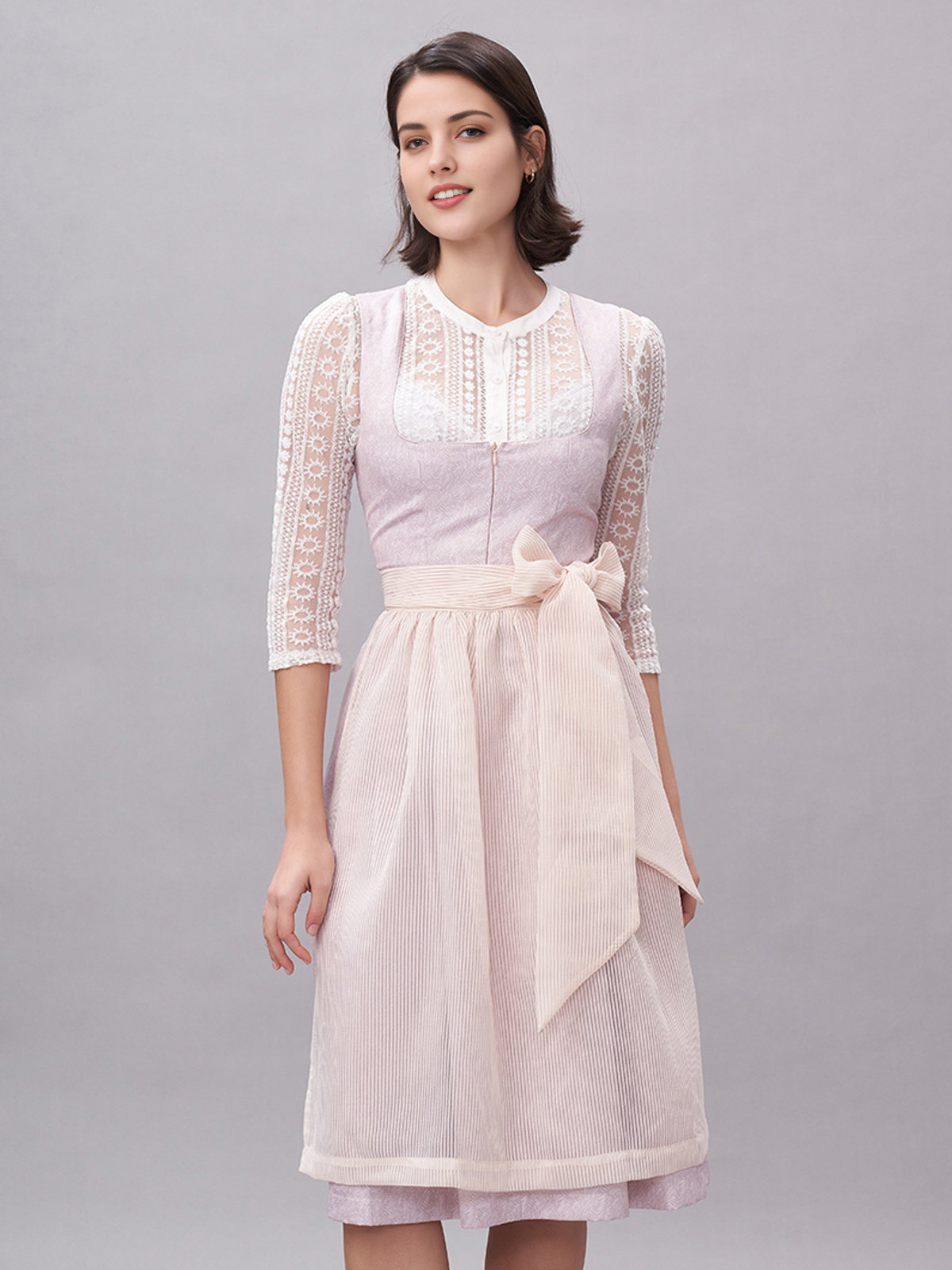 Modernes Dirndl in Rosa