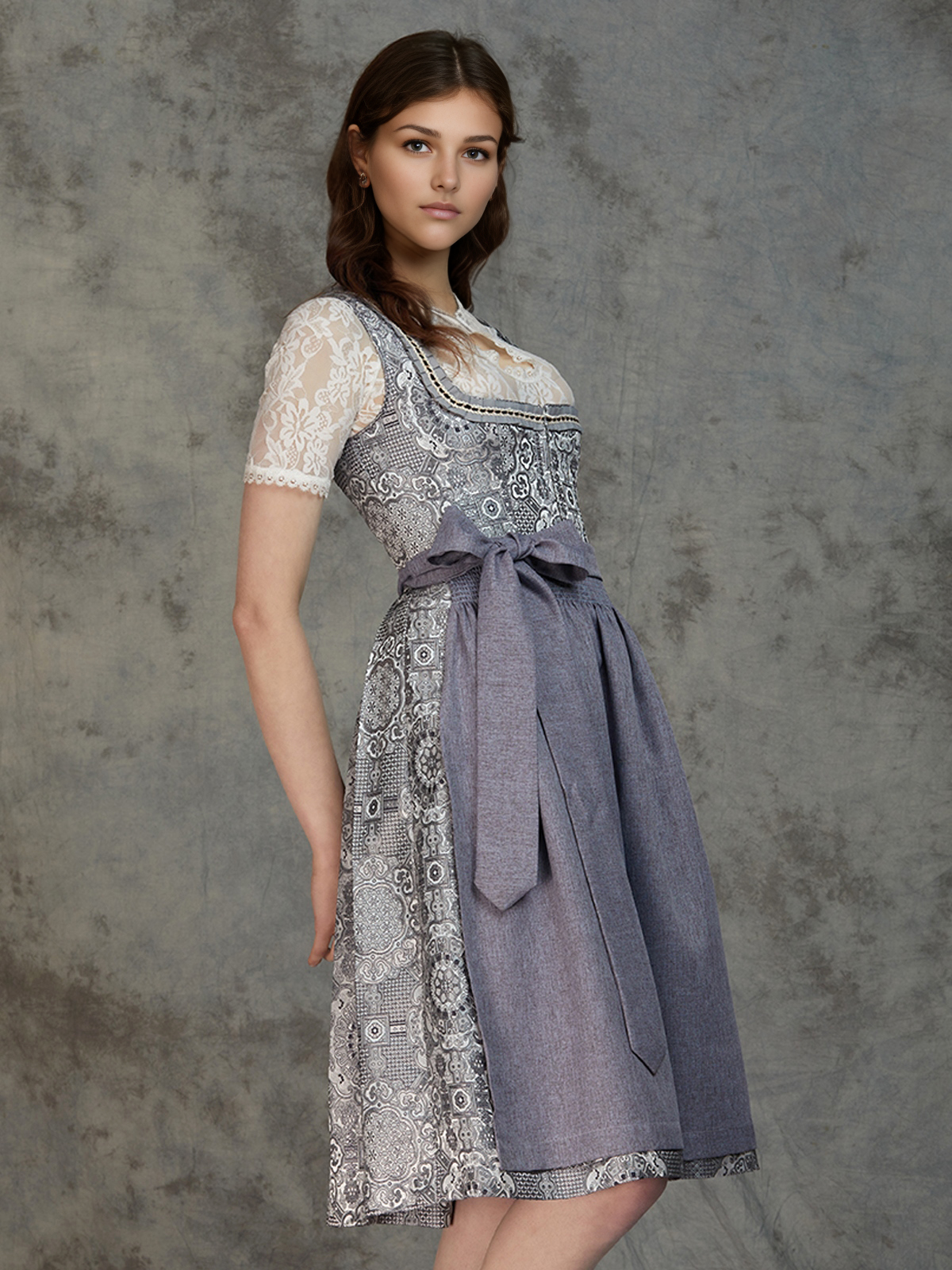 Dirndl 70 cm in Grau – zeitlos elegant