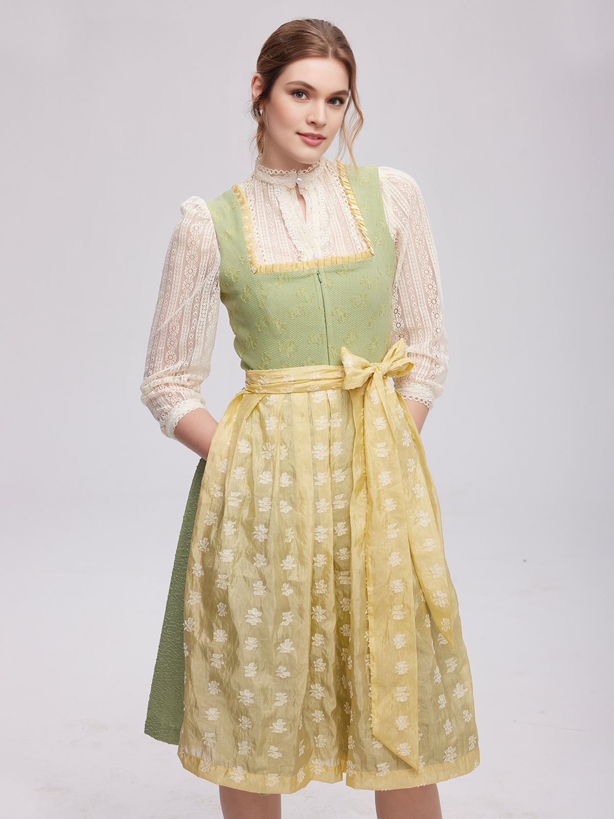 Dirndl in Grün – perfekt für jede Figur
