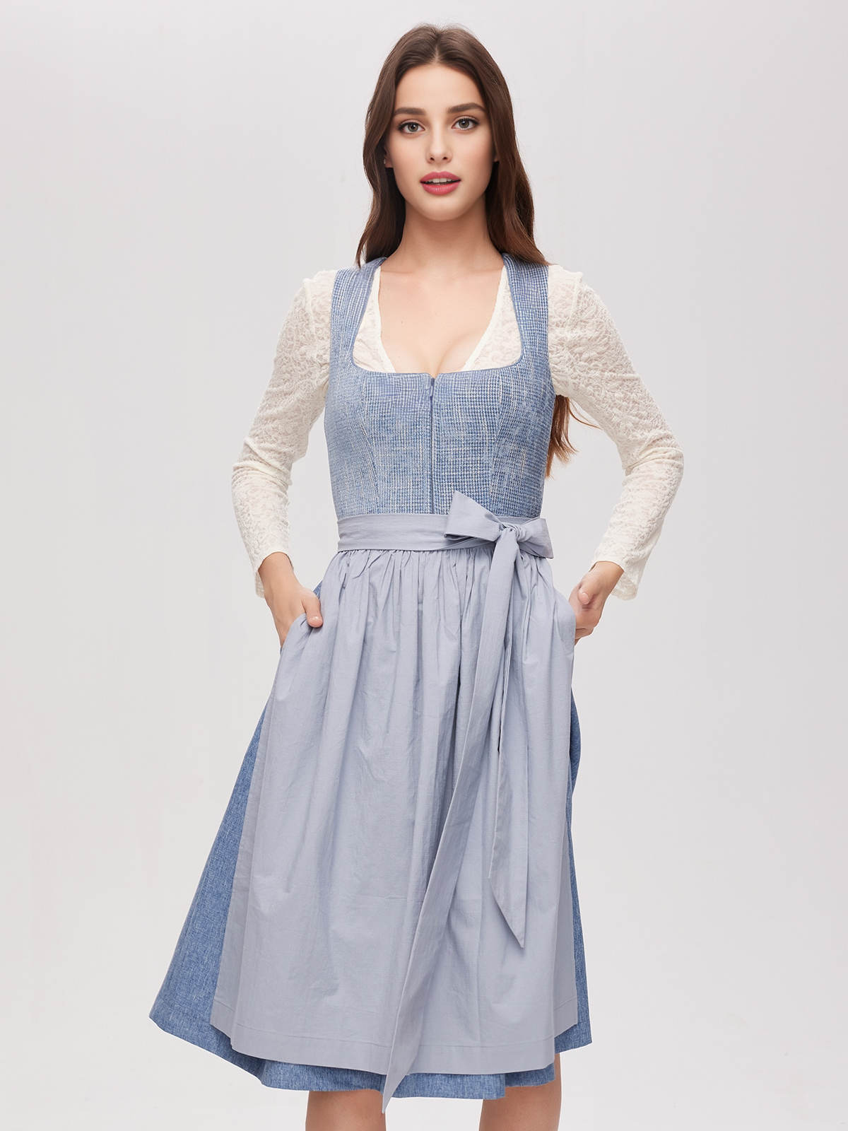 Kurzes Dirndl in Blau