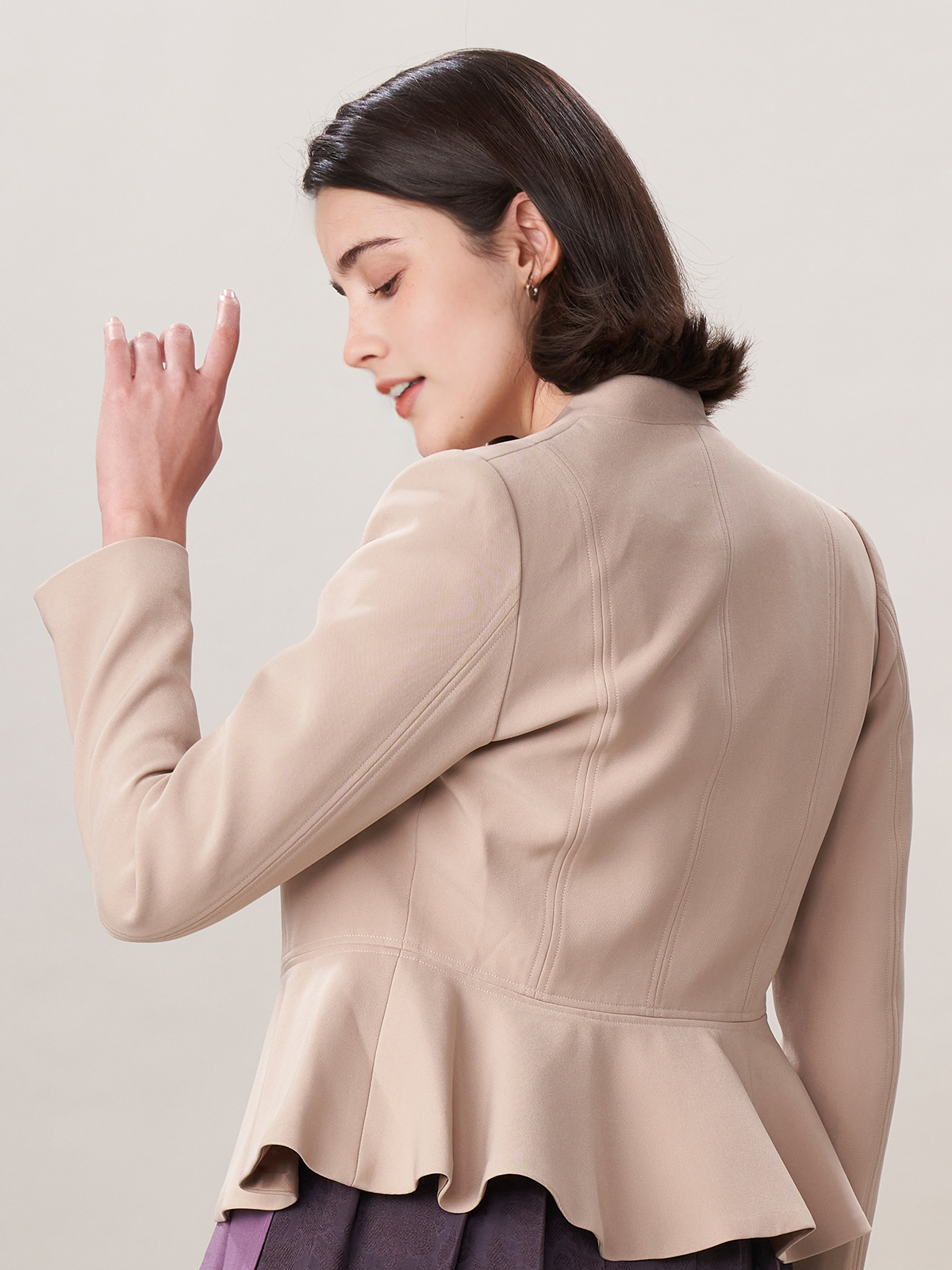 Braunes Herrensakko perfekt zu grauem Samt-Dirndl