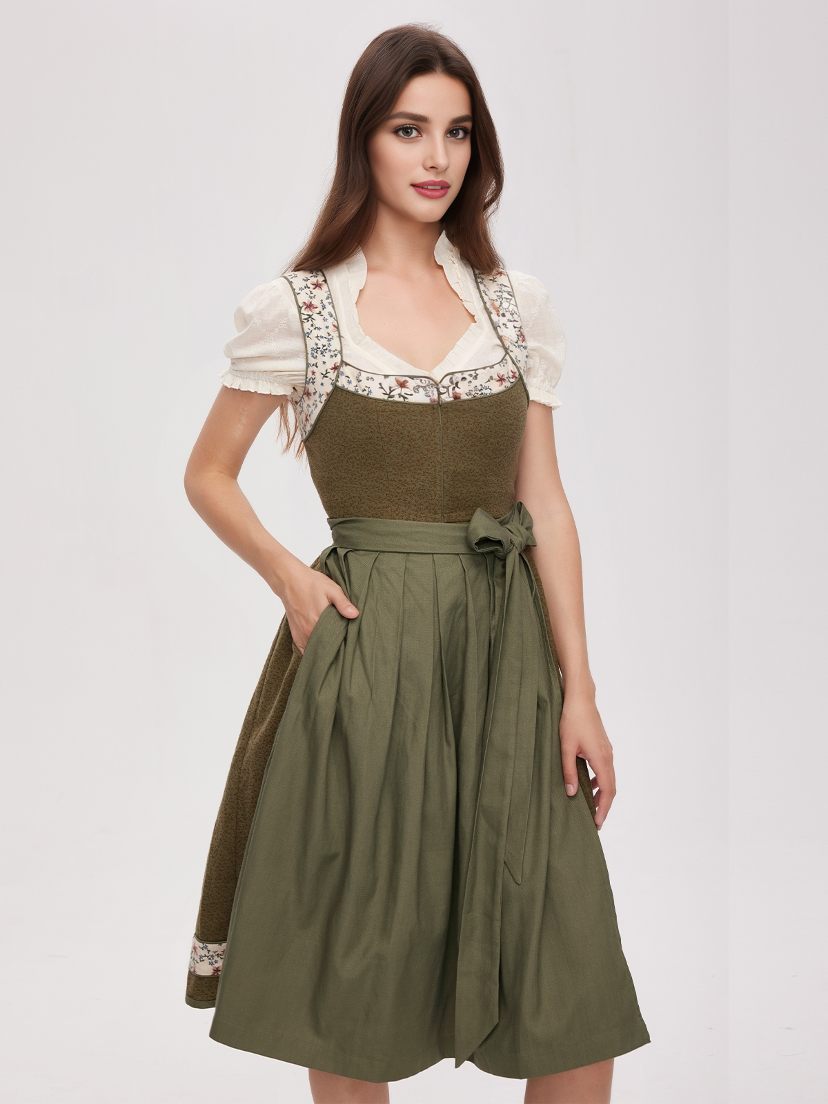 Moderne Dirndl-Kleider in Grün