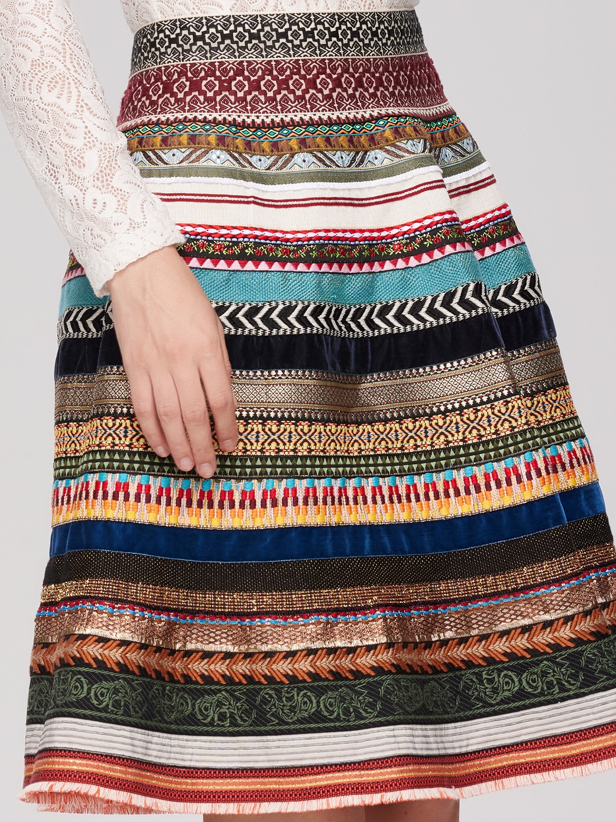 Traditionelles Dirndl in Braun mit modernen Akzenten