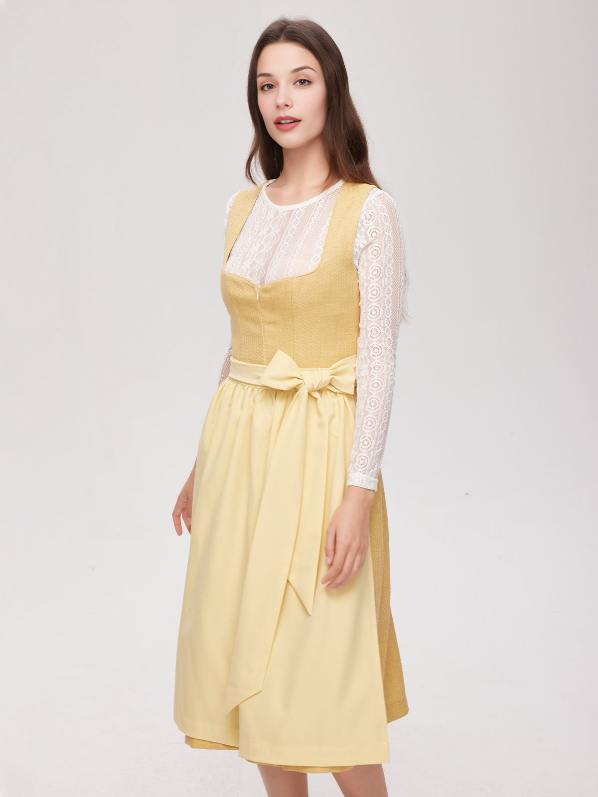 Dirndl in Gelb – Ein frischer Look für den Sommer