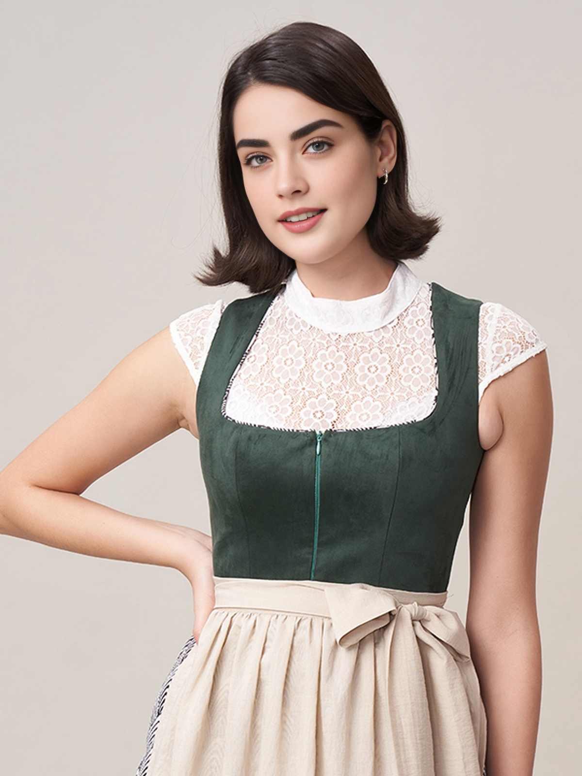 Ein grünes Ja Mei Dirndl mit floralen Details