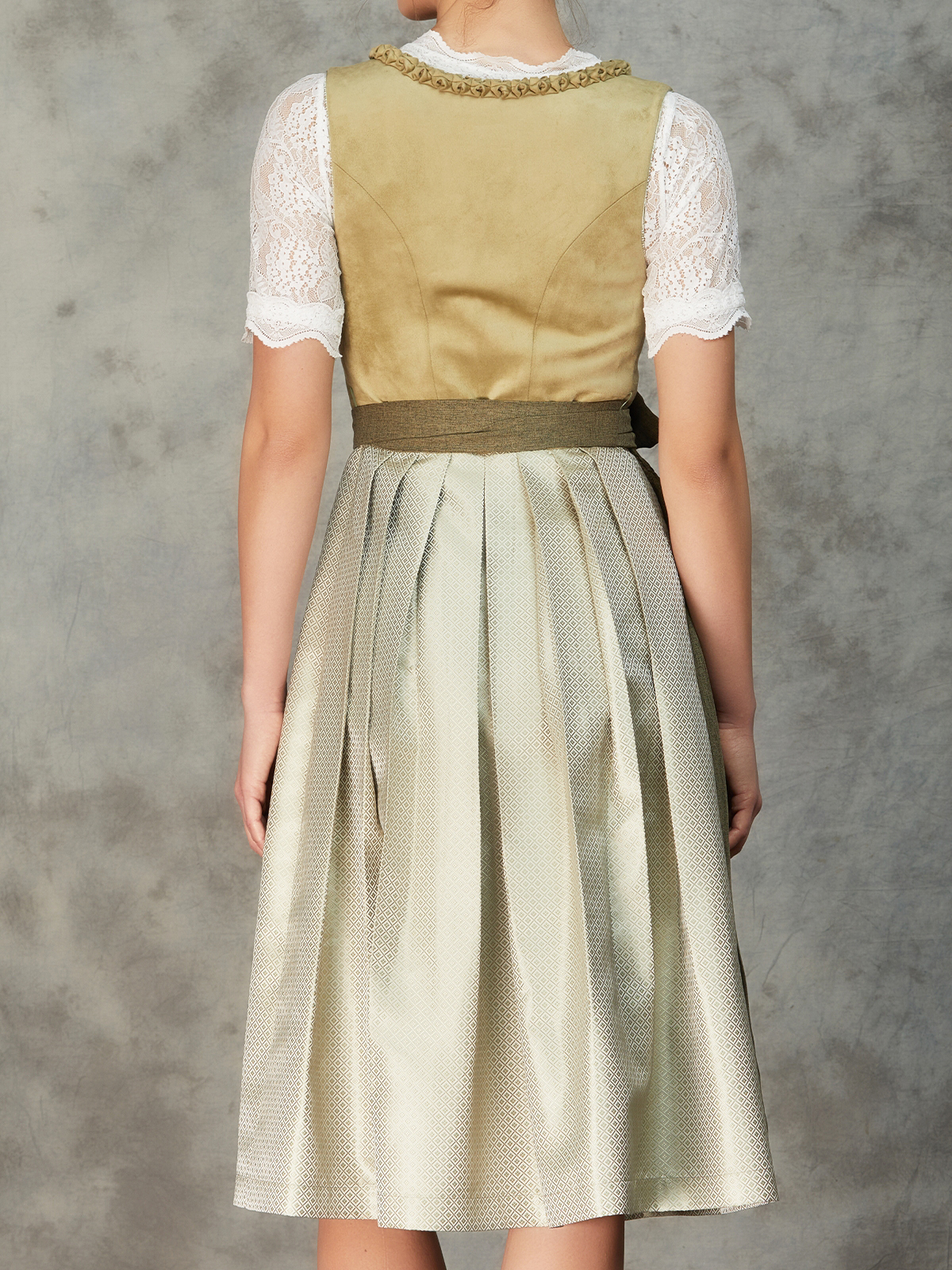 Modernes grünes Dirndl von Ehreer