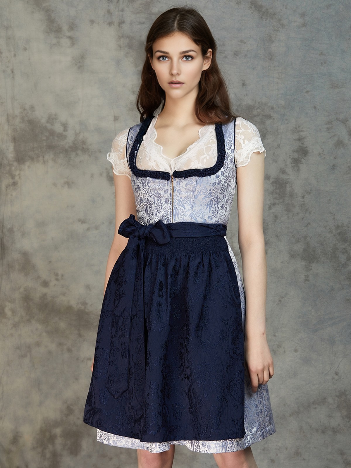 Dirndl in Blau und Grün – stilvolle Kombination