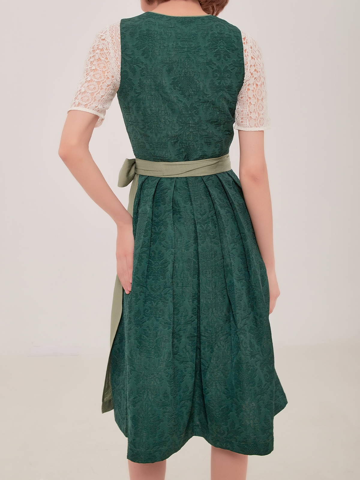 Dirndl in Grün