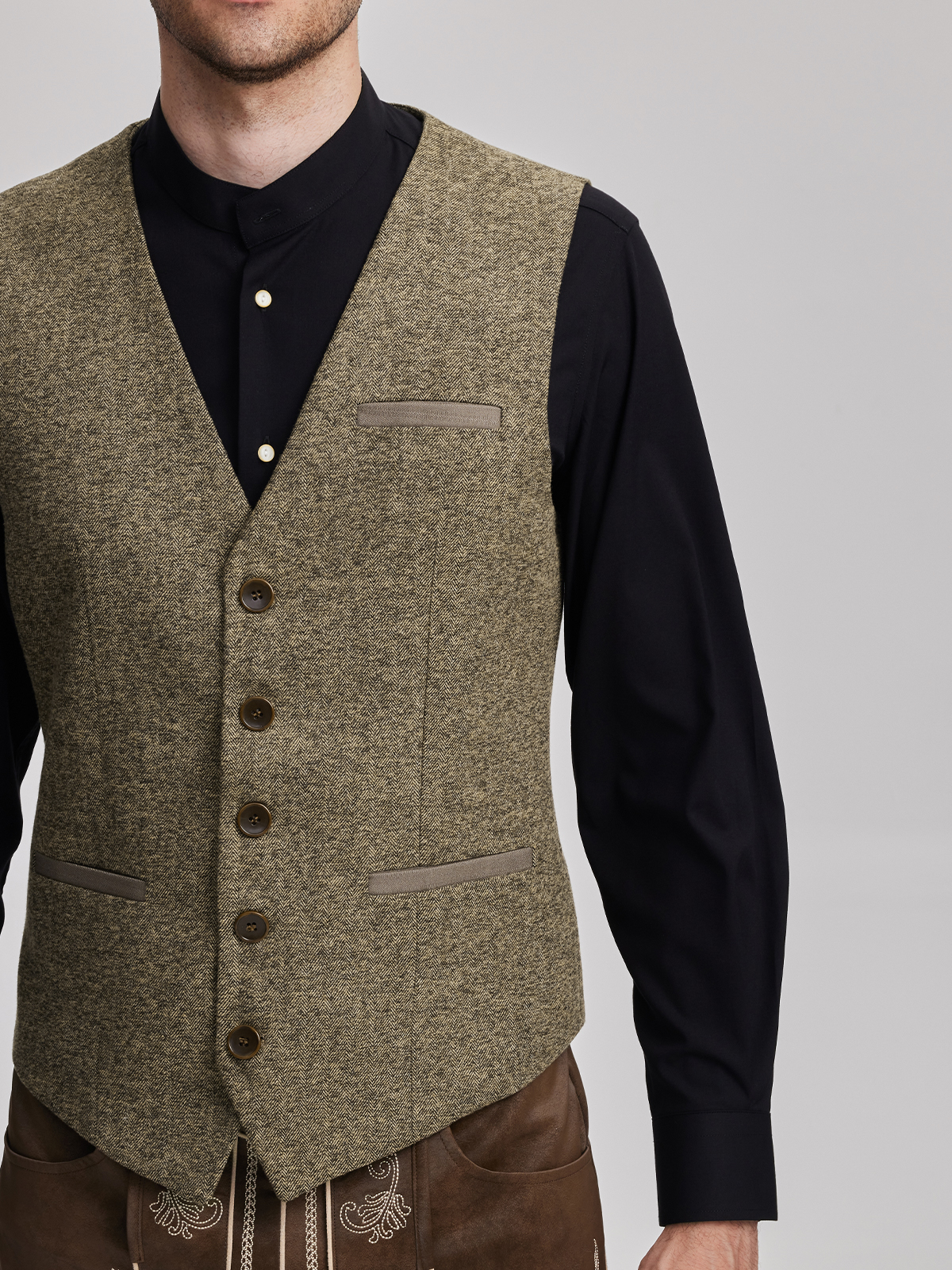 Elegantes blaues Dirndl mit gelber Weste