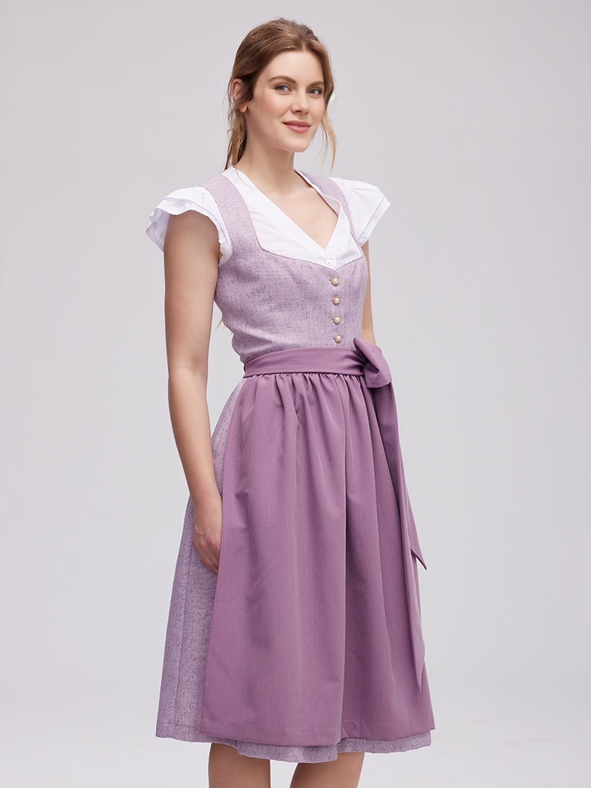 Dirndl in Lila mit 70 cm Rocklänge