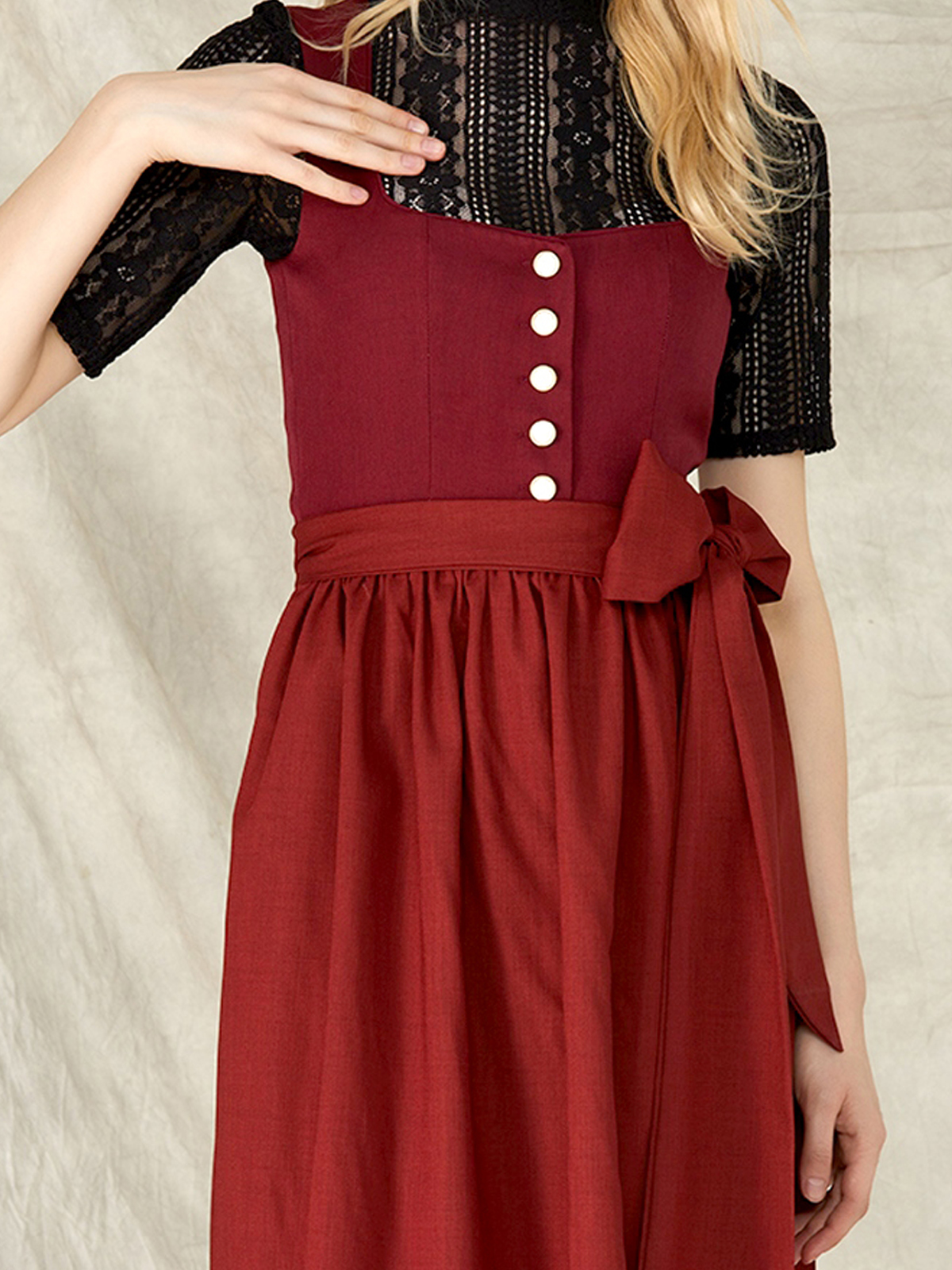 Dirndl mit Reißverschluss