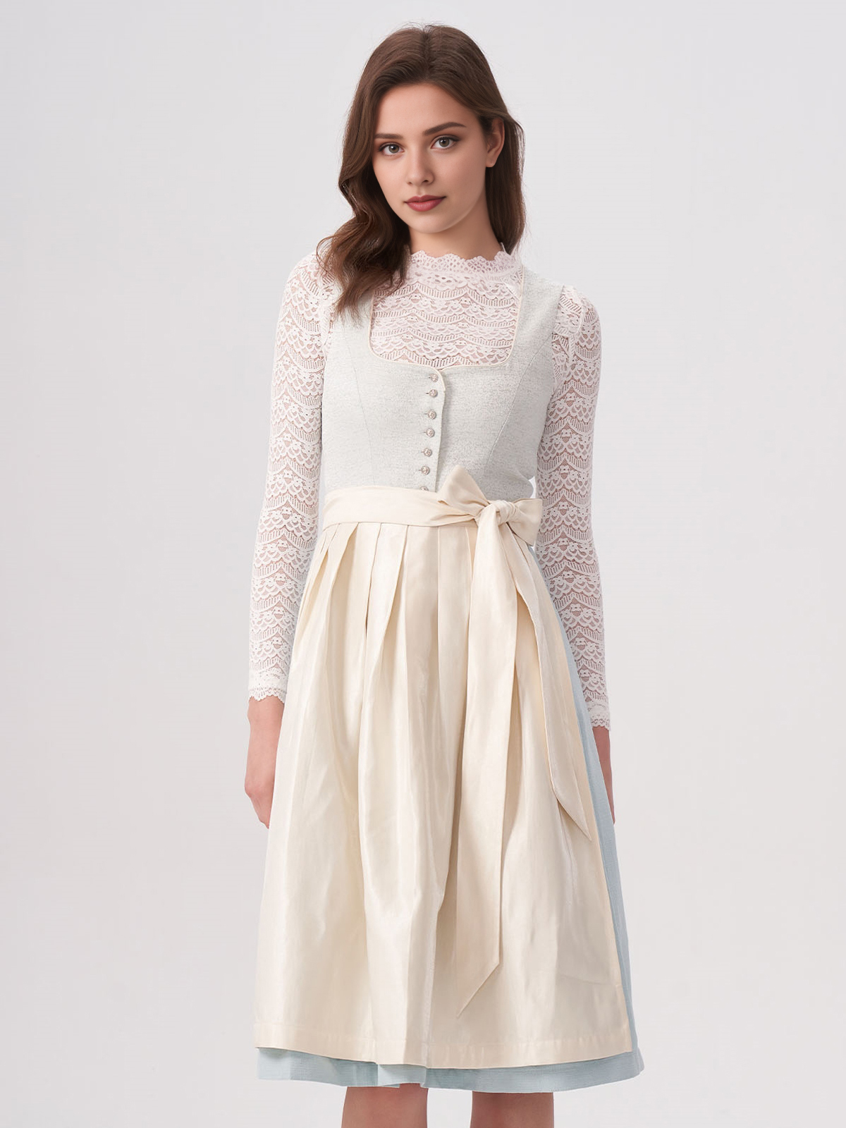 Dirndl in Blau und Lila – eine moderne Variante des klassischen Stils