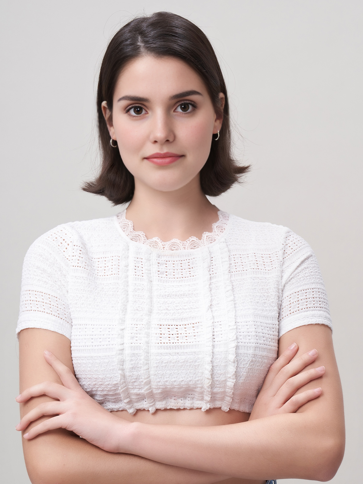 Modernes Dirndl in Weiß mit Spitzenbluse