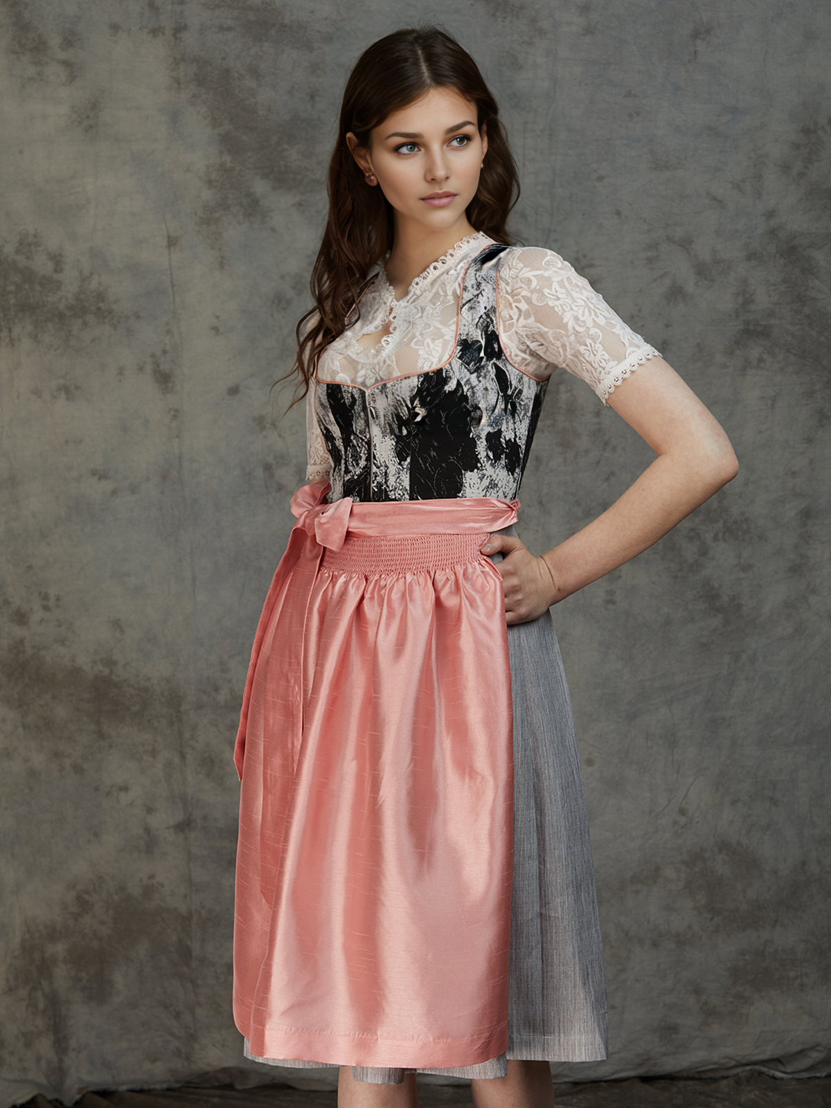 Khaki Dirndl mit modernem Twist