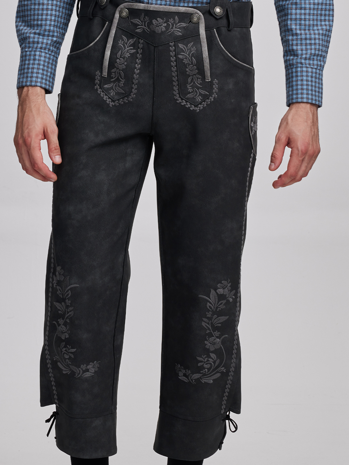 Stylisches graues Dirndl mit modernem Schnitt