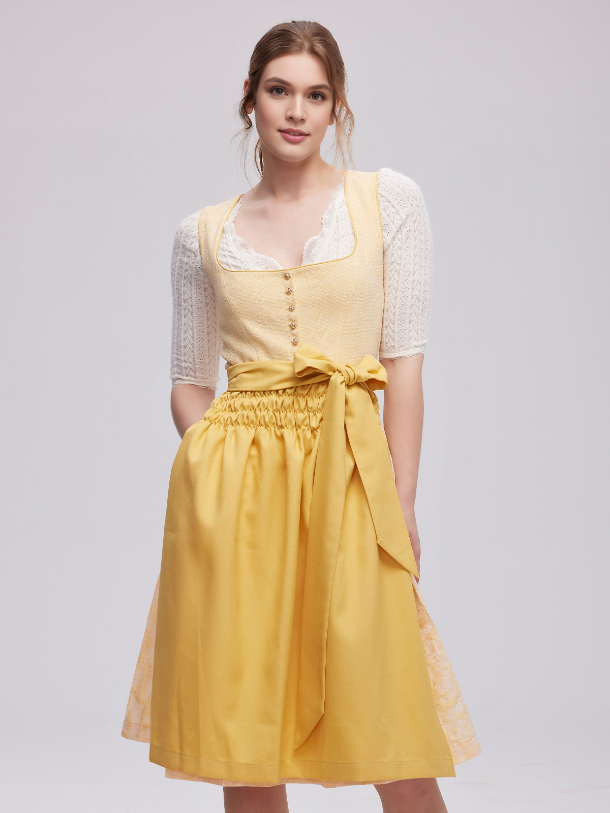 Dirndl in Gelb – perfekt für den Sommer
