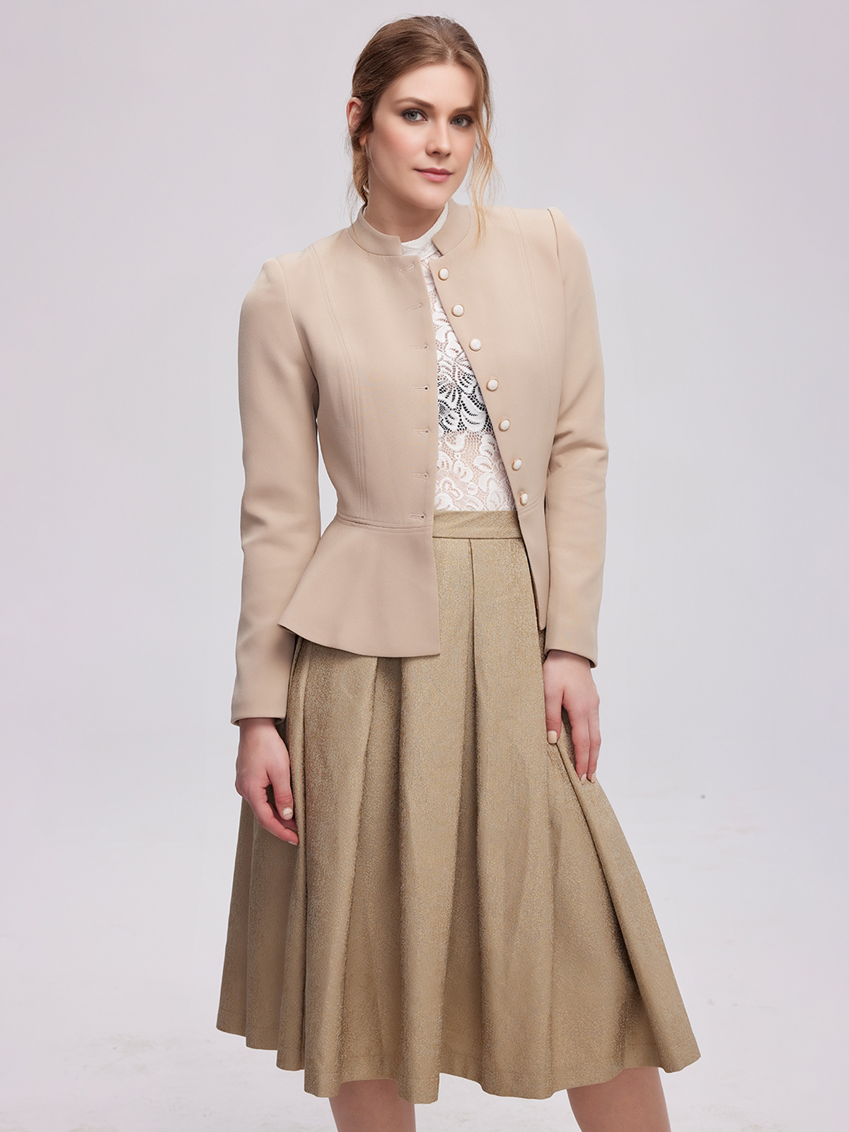 Dirndl Mini Grün – stilvoll und modern