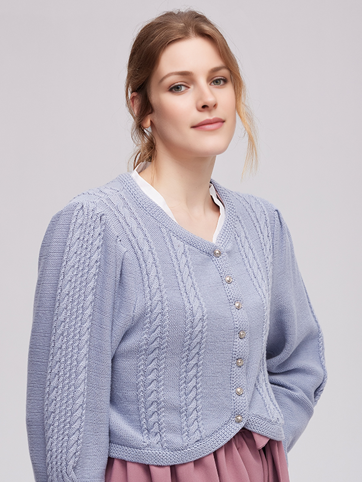 Traditionelles Dinrdl in Blau