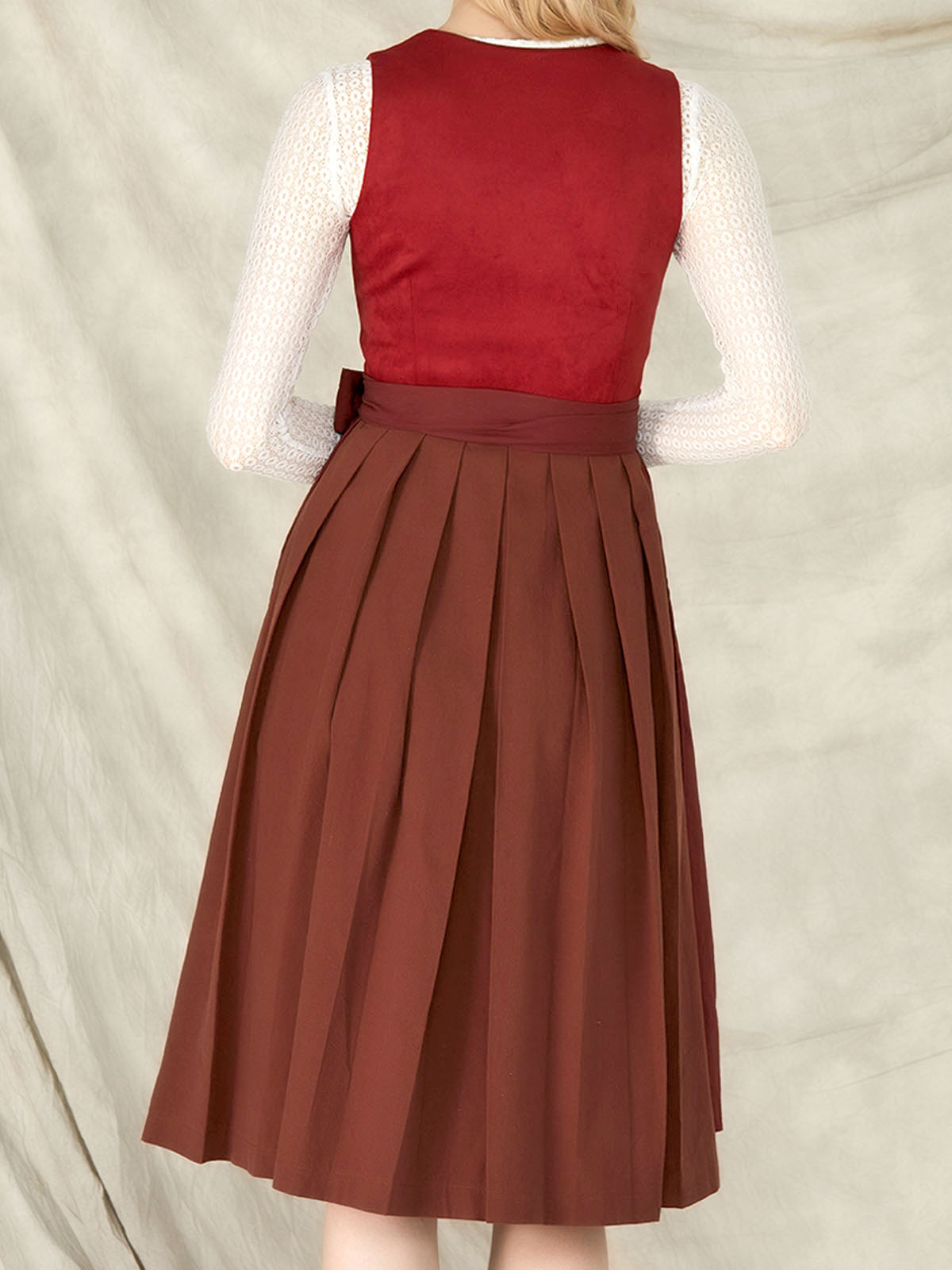 Dirndl in Rot – ein klassischer Hingucker