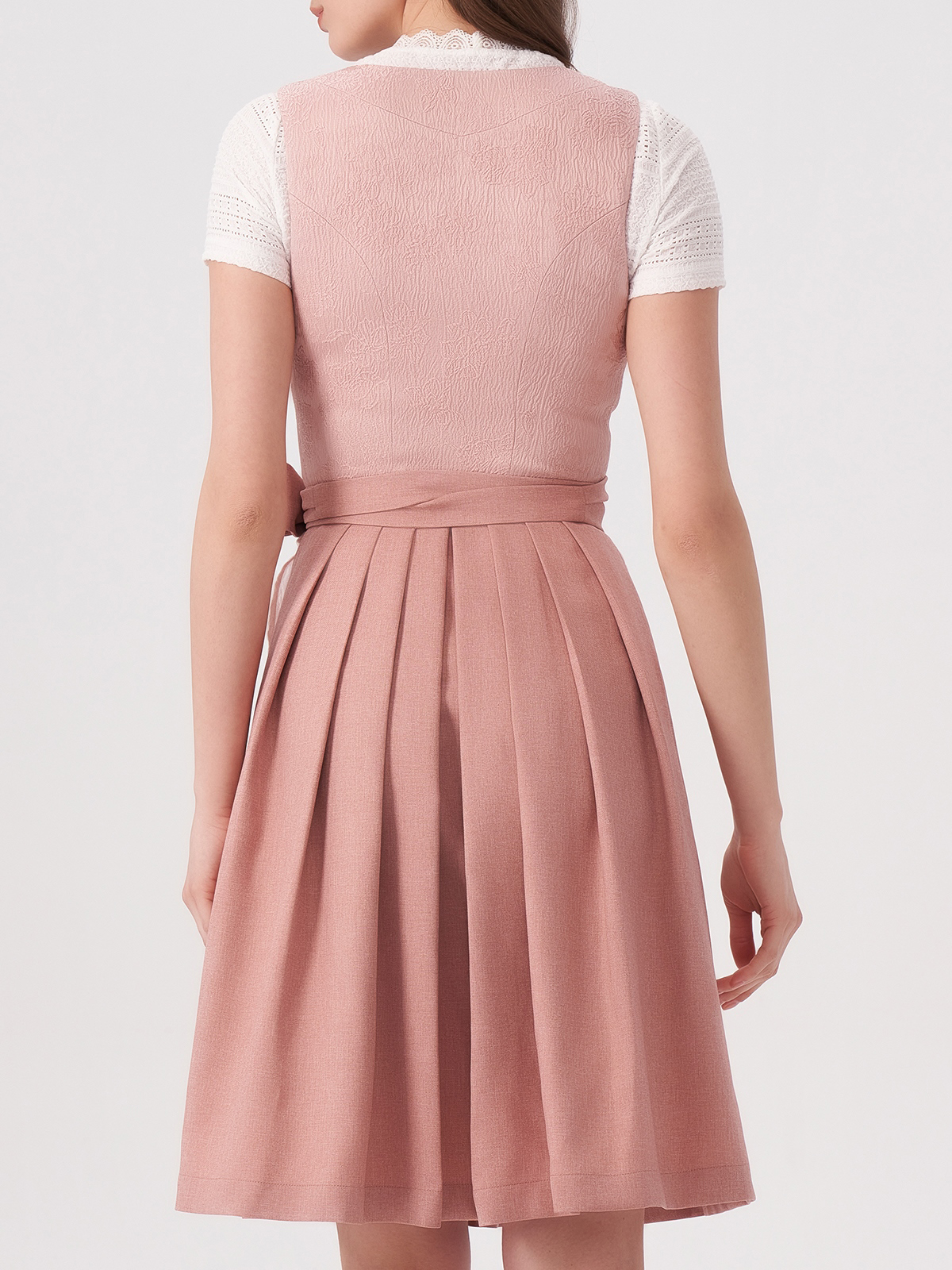 Modernes Dirndl in Rosa