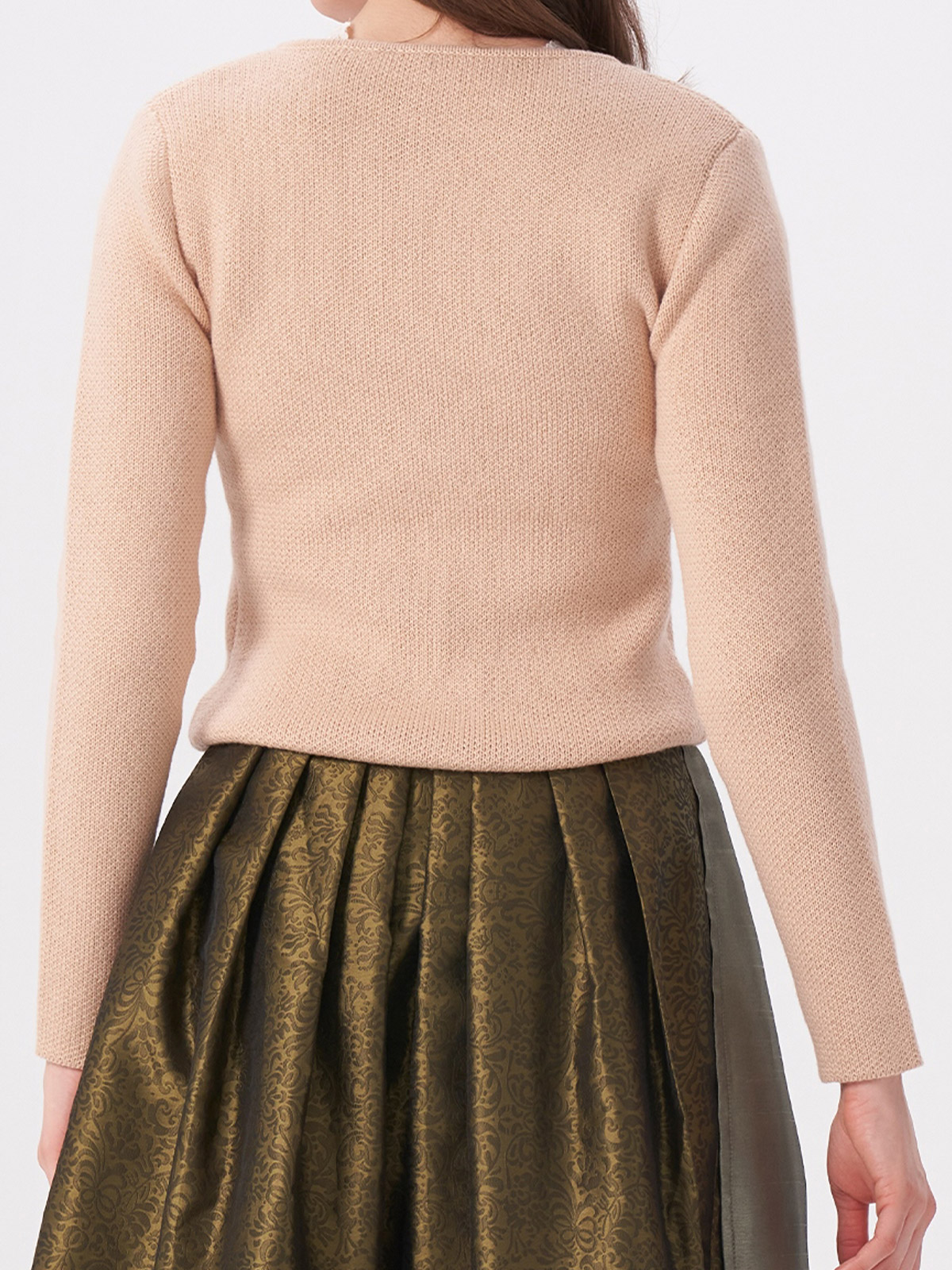 Modernes dunkelgrünes Dirndl mit figurbetonter Silhouette