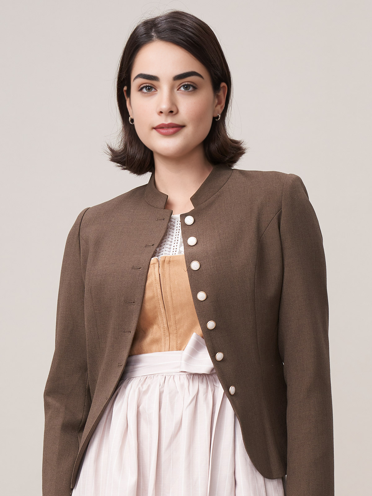 Traditionelles Dirndl in Grün
