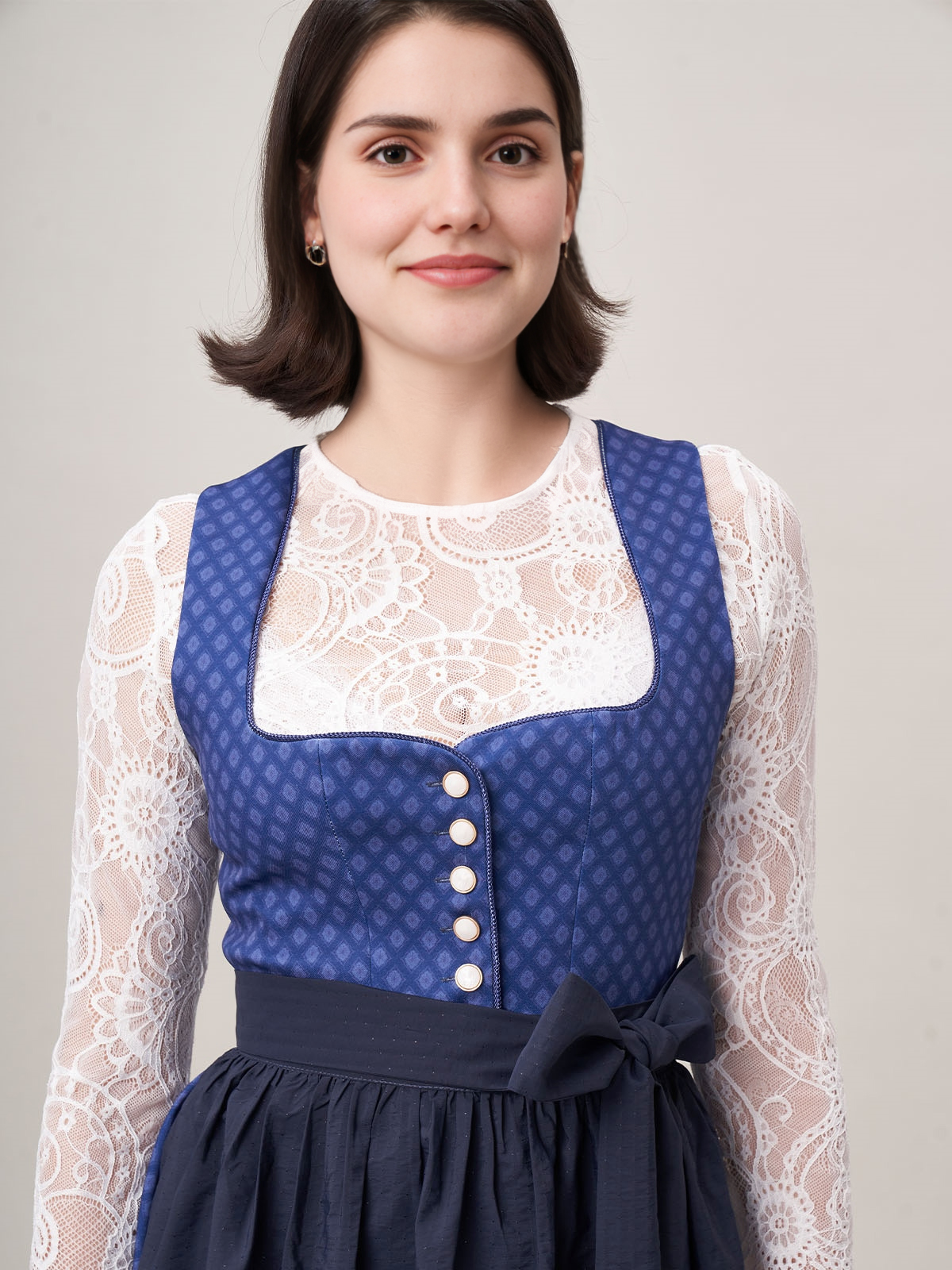 Modernes Dirndl in Blau