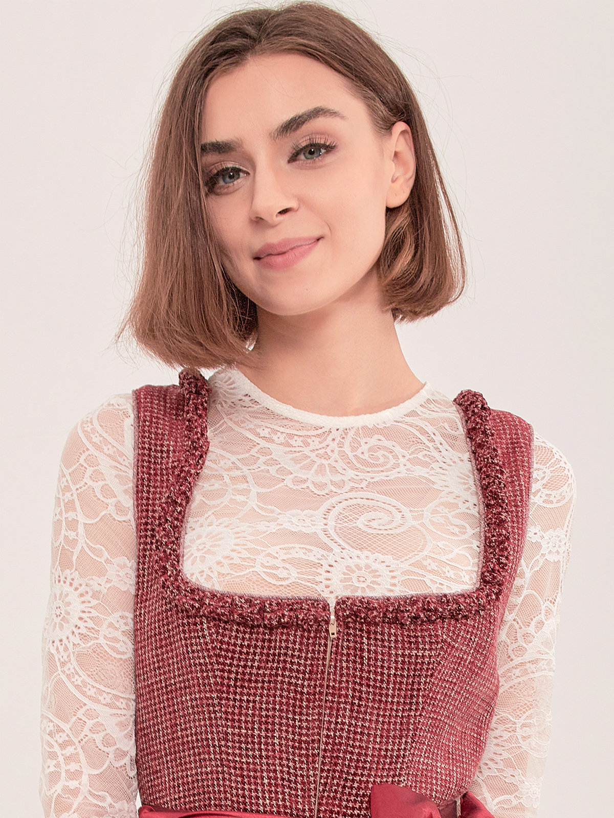 Dirndl in Samt und Hellblau