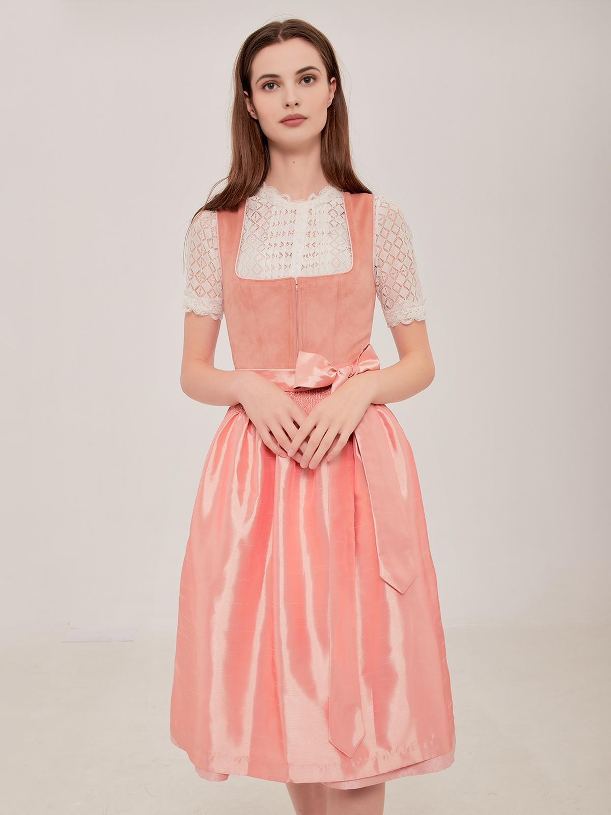 Dirndl mit Ärmeln in Rosa