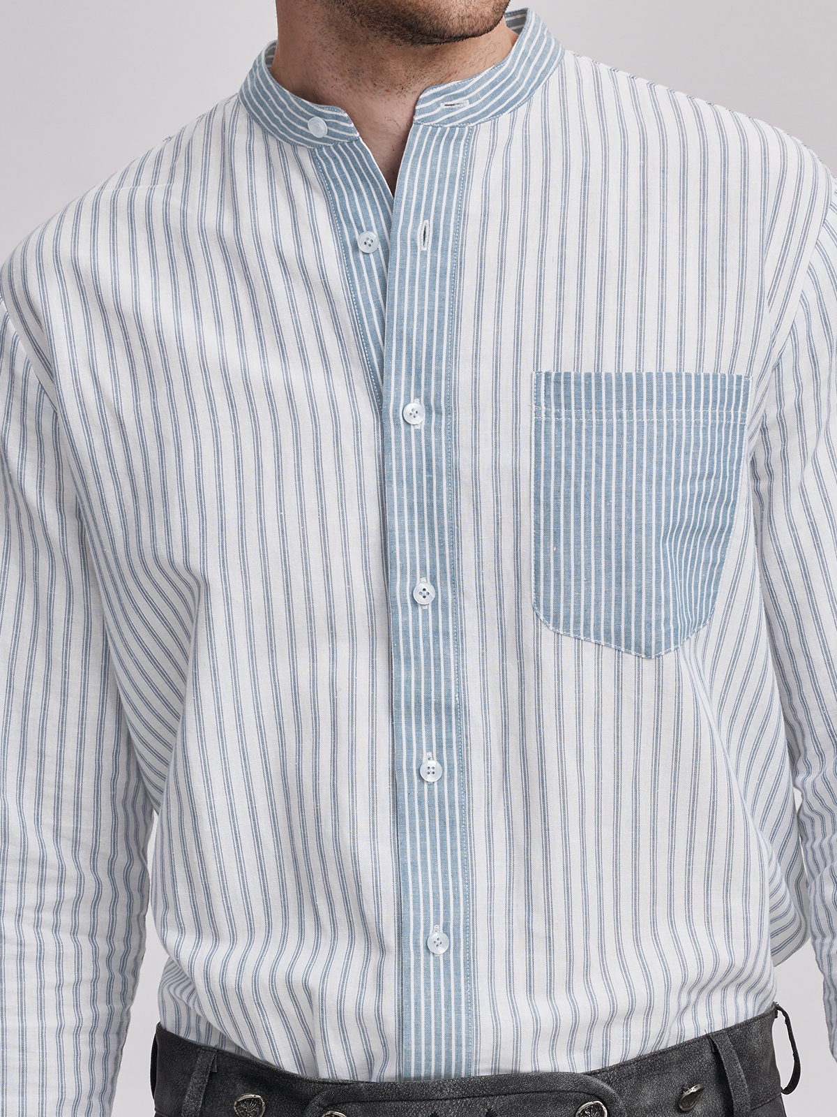 Dirndl-Bluse in Blau