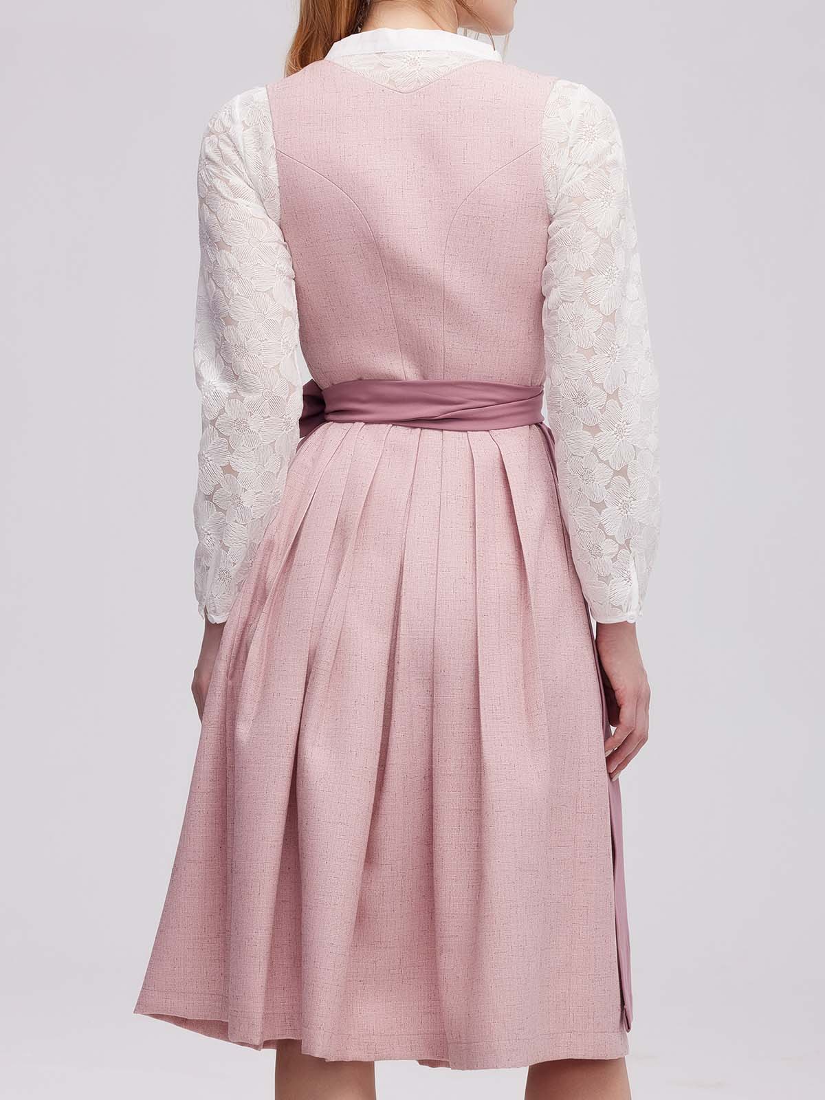 Dirndl in Rosa Samt – stilvoll und feminin