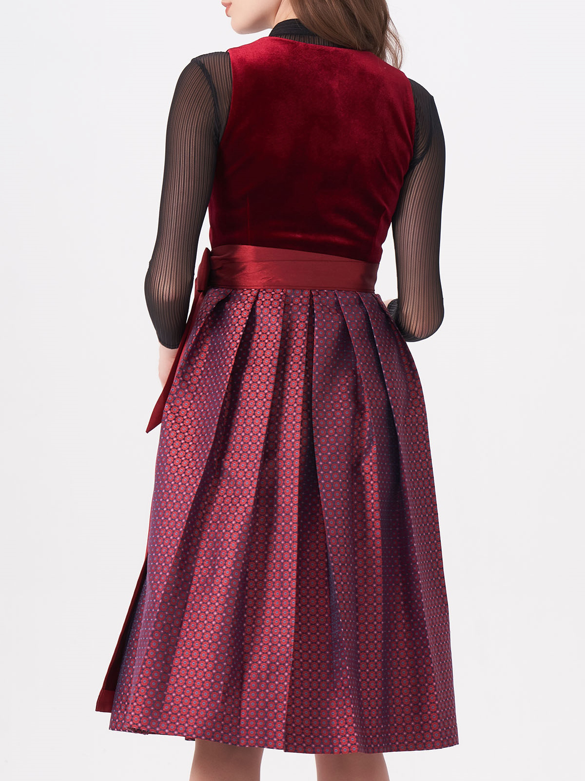 Dirndl samt rot in eleganter Ausführung