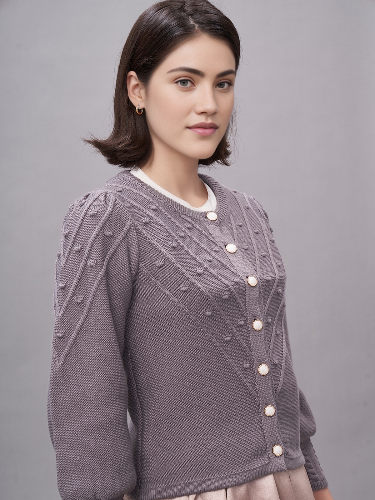 Stylische Dirndlbluse in Grau