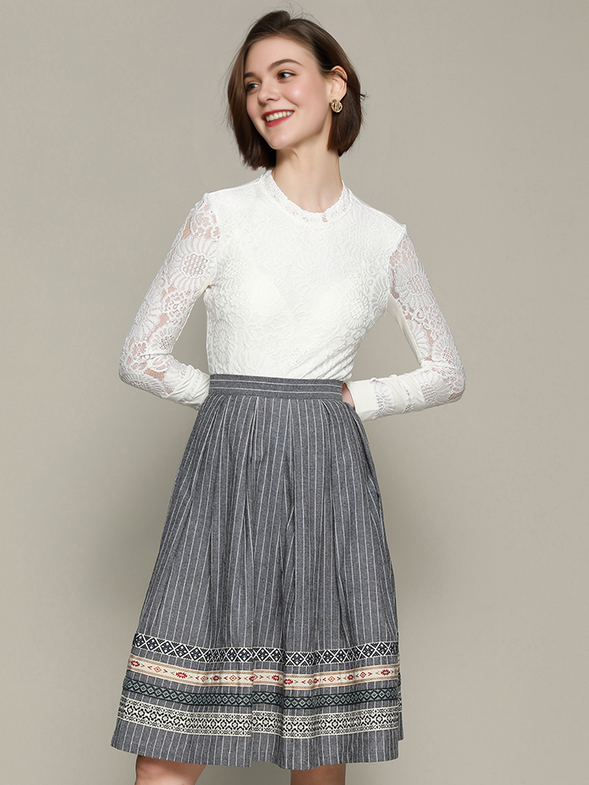 Stylisches Dirndl-Outfit mit Accessoires