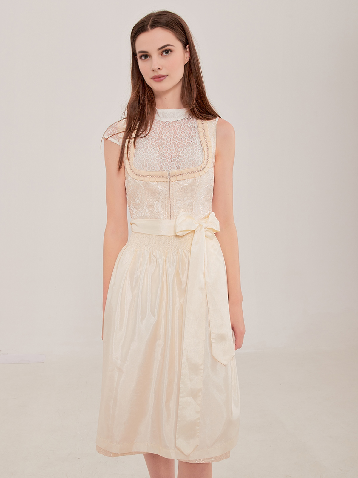 Elegantes Midi Dirndl in Weiß