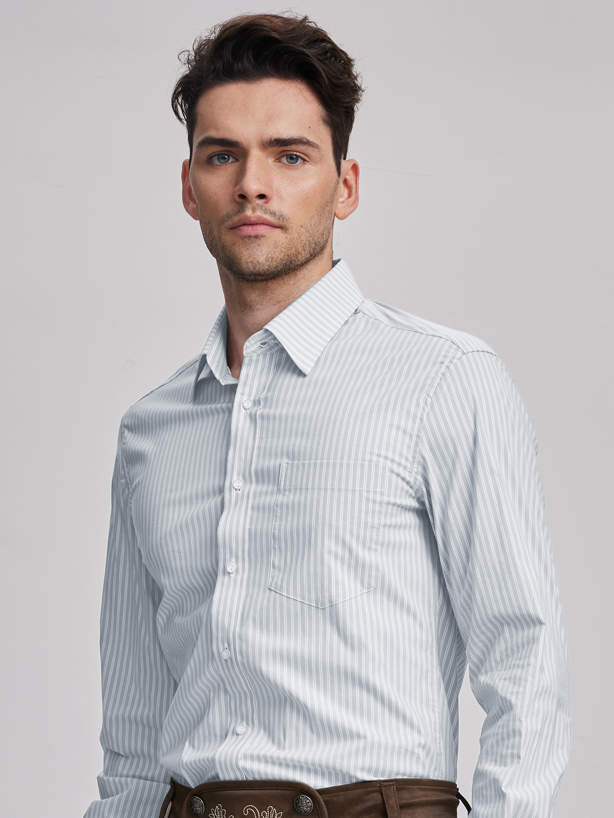 Modernes Dirndl in Grün