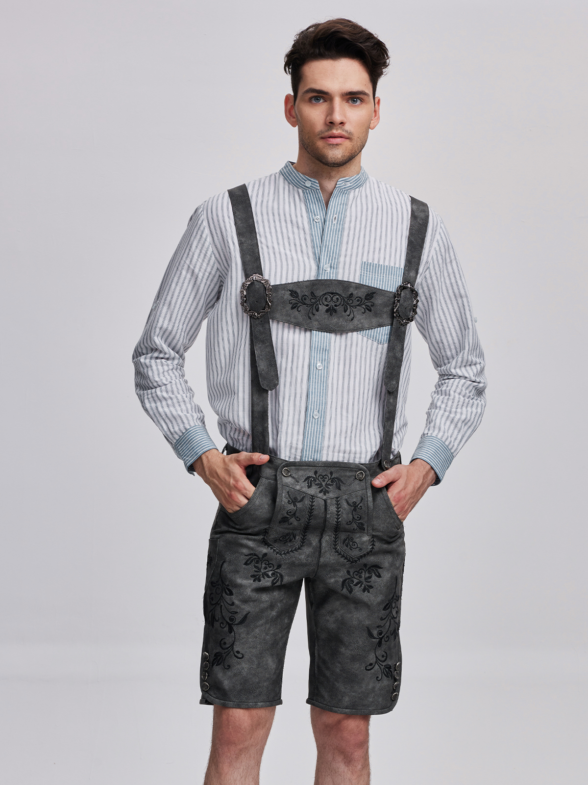 Ein graues Dirndl mit modernem Schnitt