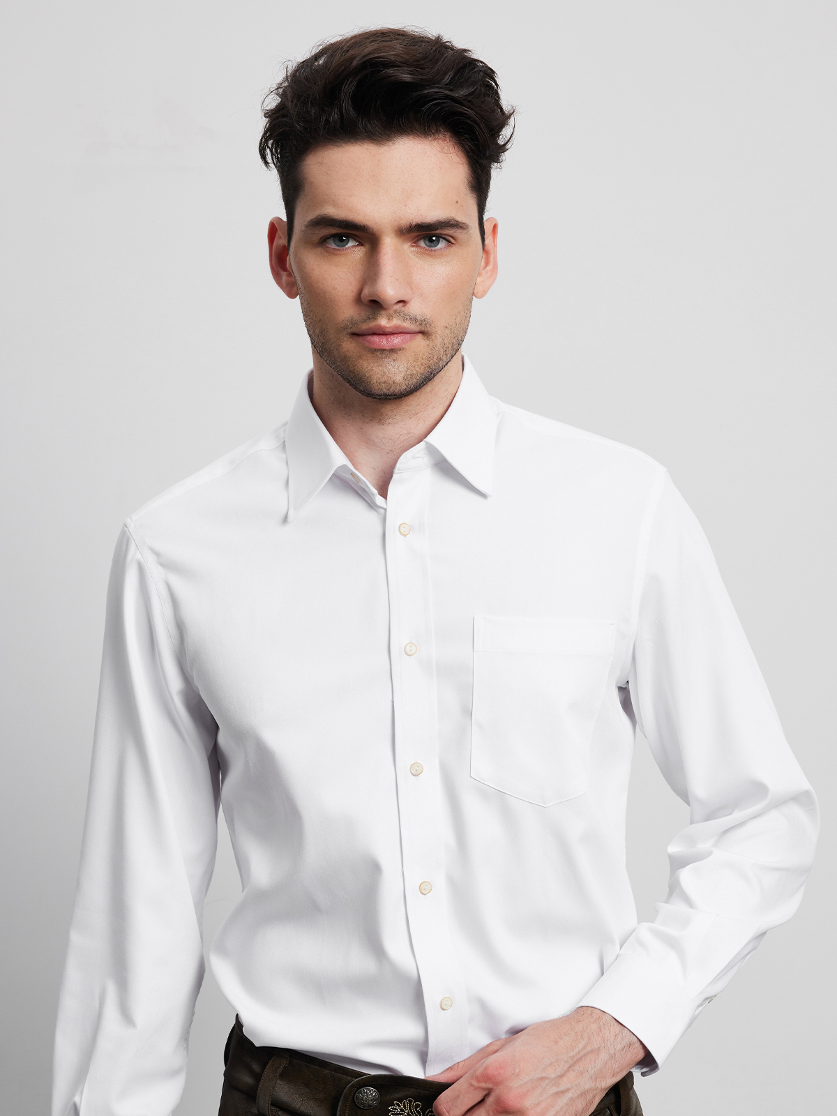 Beige Dirndl Bluse mit feiner Spitze