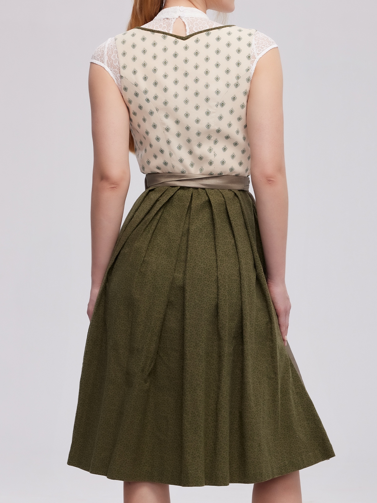 Elegantes blaues Dirndl mit traditionellen Details