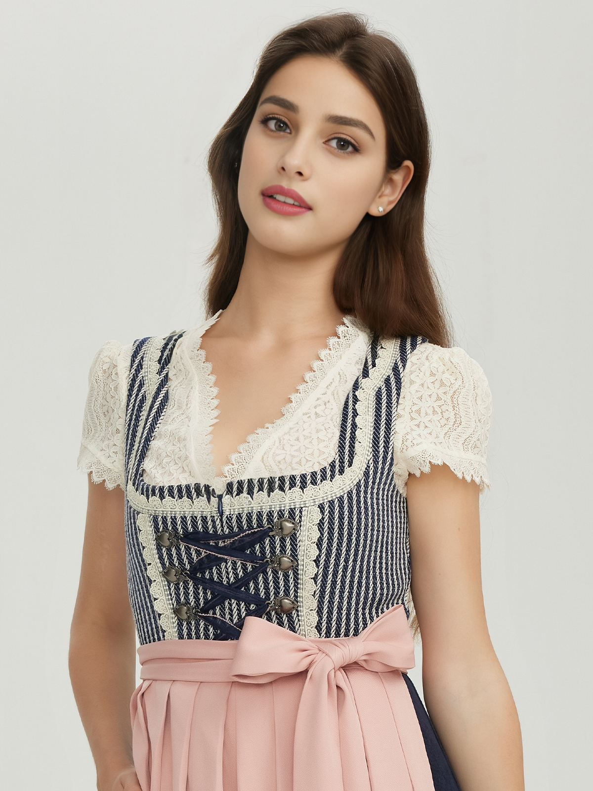 Limberry Dirndl Blau – Eleganz in Perfektion