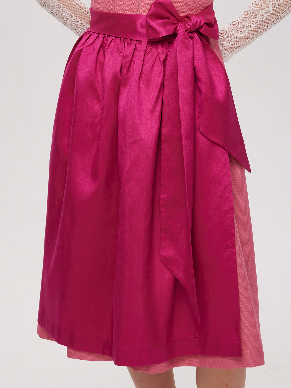 Dirndl mit pinker Schürze